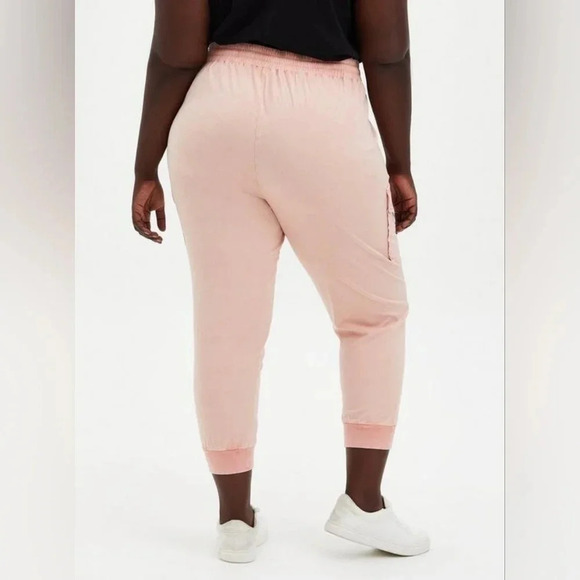 TORRID Relaxed Fit Jogger Stretch Challis Mid-Rise Cargo Pocket Pant Size 5X - Picture 2 of 8